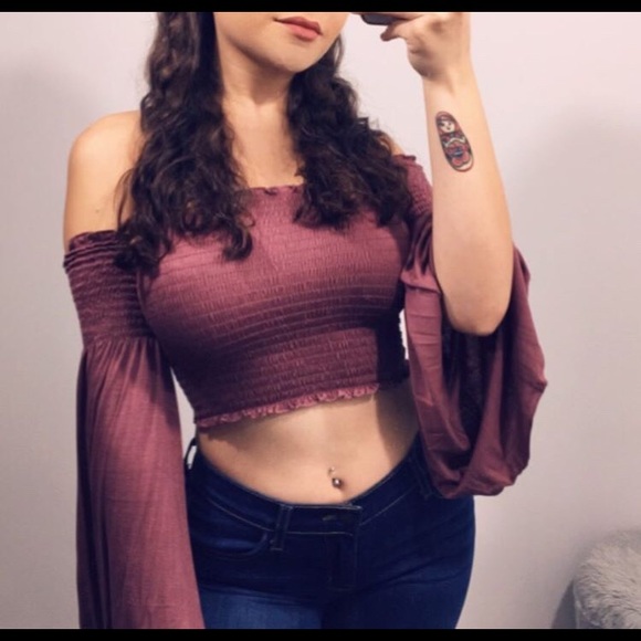 ONE LEFT Diana Flare Crop Top - Picture 3 of 7